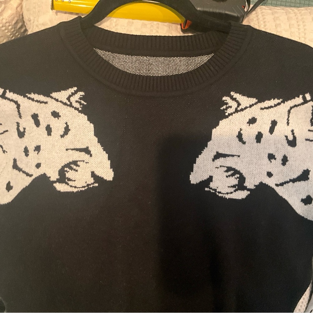 Leopard sweater size Medium